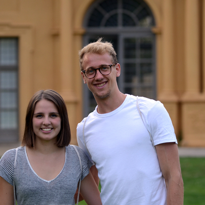 Marcella und Alex betreuen gemeinsam das Projekt Care & Travel